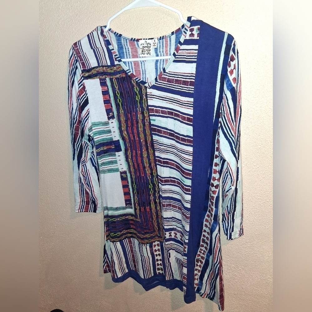 Parsley & Sage Womens 3/4 Sleeve Abstract Top Shirt  Tunic Length S